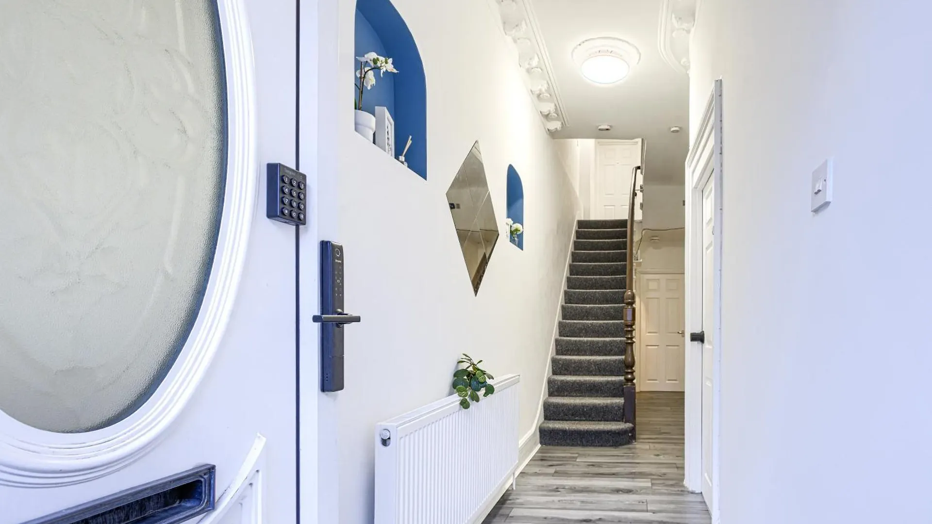 Hackney Central Deluxe Apartment London