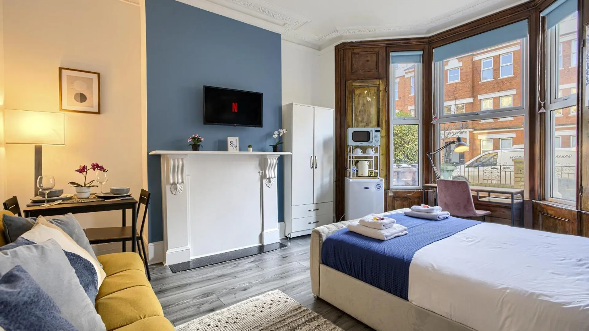 Hackney Central Deluxe Apartment London