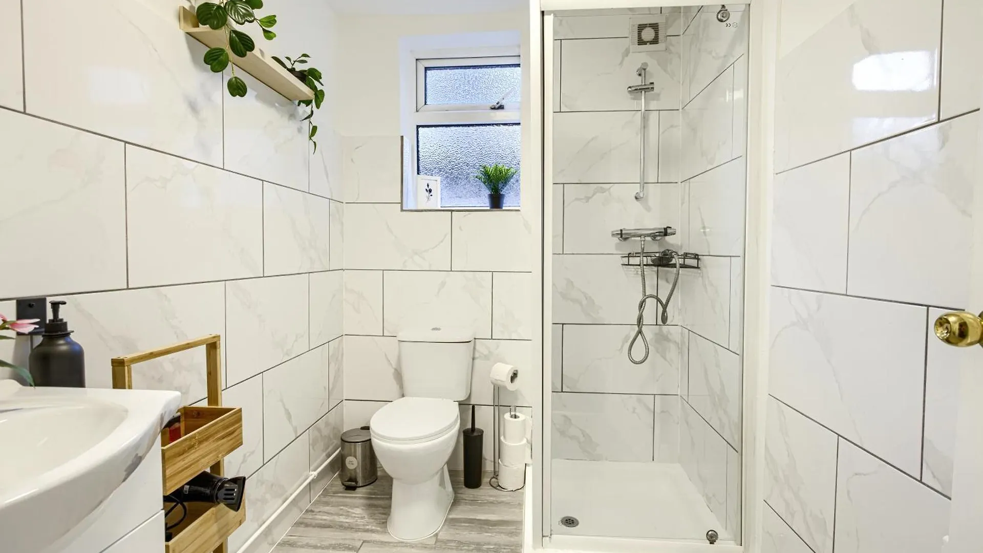 Hackney Central Deluxe Apartment London