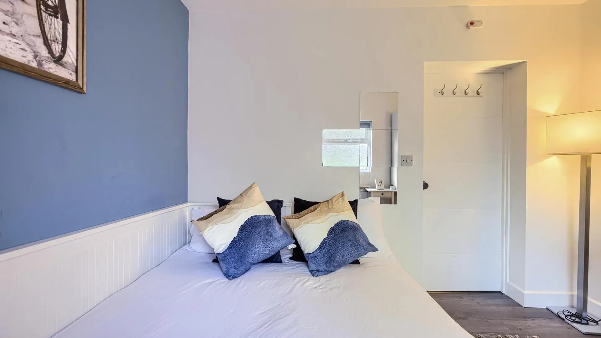 Hackney Central Deluxe Apartment London