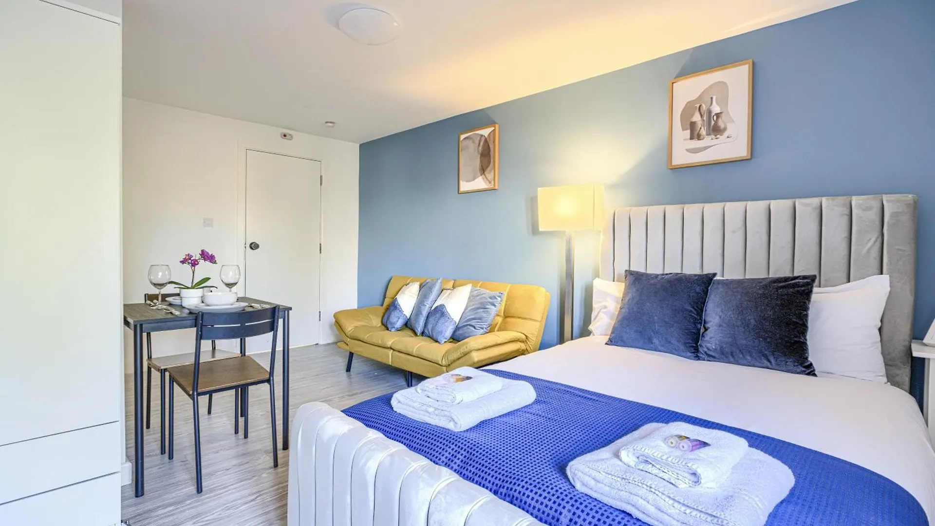 Hackney Central Deluxe Apartment London