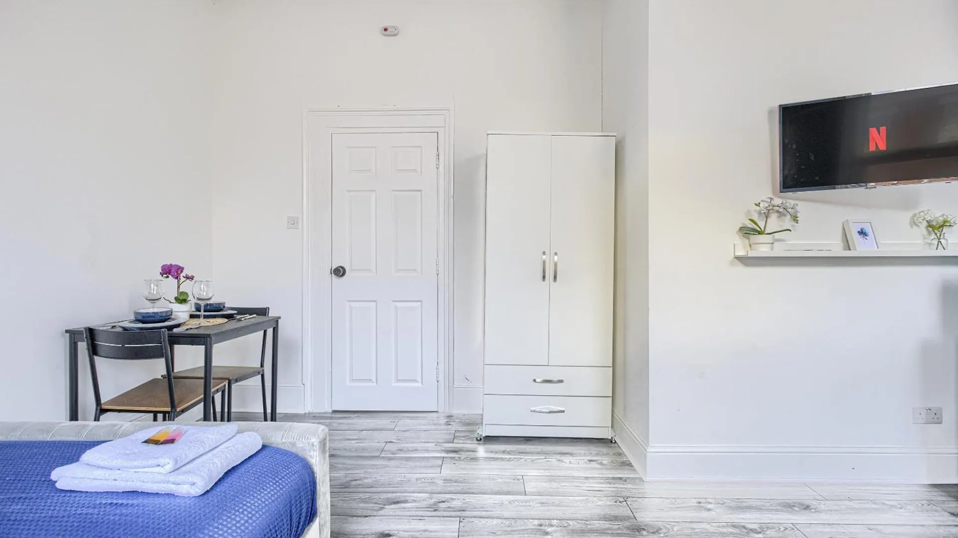 Hackney Central Deluxe Apartment London