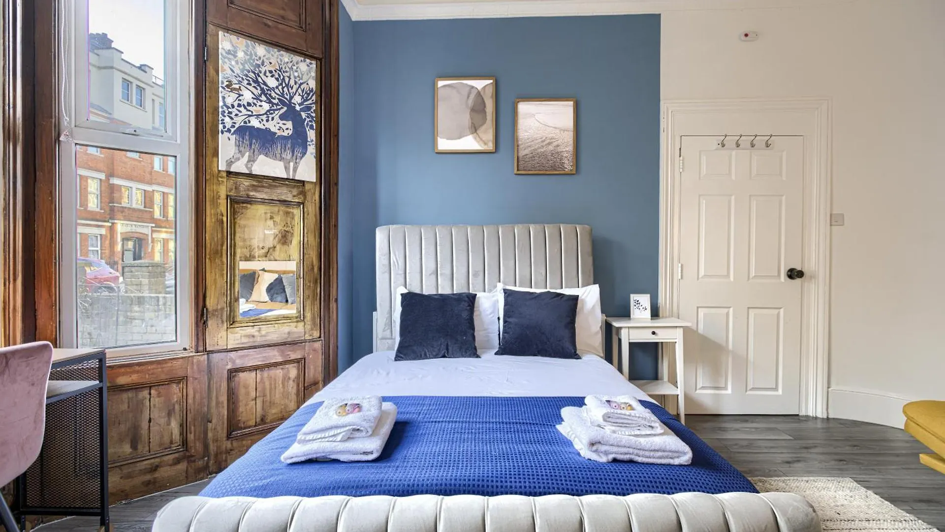 Hackney Central Deluxe Apartment London